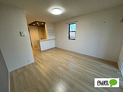 キャトルメゾン 201 2階ワンルームのリビング/ダイニング