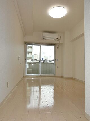 リビング/ダイ...