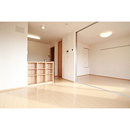 ルミエール（飯山） 203 2階2DKのリビング/ダイニング