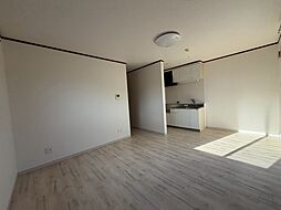 イーグレットハウス　A棟 2階1LDKのリビング/ダイニング