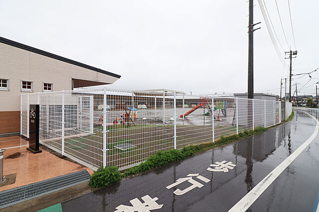 幼稚園・保育園「井野なないろ保育所まで350ｍ」