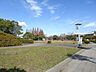 周辺：東公園緑豊かで遊具もあるので小さいお子様も楽しめる公園になっています。同敷地内にはプールやプラネタリウム（事前利用申込要）もあり、多目的に利用できます。 1350m
