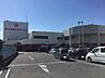 周辺：ヨシヅヤ佐屋店営業時間　月～土曜日：10時～20時　日曜日：9時～20時　名鉄佐屋駅の北に位置し、宝くじ高額当選者続出で今や名物として広く親しまれています。 250m