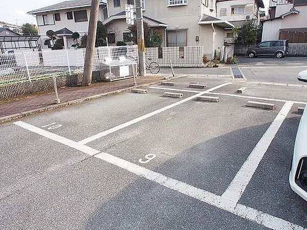 画像7:駐車場