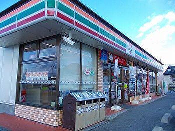 画像17:セブンイレブン　手柄店まで900m