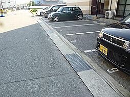 6 / 10