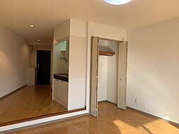 ウッディープレイス 2-Ｂ 2階1Kのリビング/ダイニング