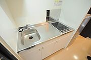 お掃除らくらく2口コンロ付（手前のみIＨ専用）ワイドキッチン