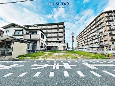 外観:建築条件なし更地渡し。ゆめモール那珂川まで徒歩11分。スーパー、コンビニ徒歩10分圏内です。 外観:建築条件なし更地渡し。ゆめモール那珂川まで徒歩11分。スーパー、コンビニ徒歩10分圏内です。