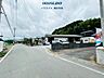 外観：前面道路含む現地写真