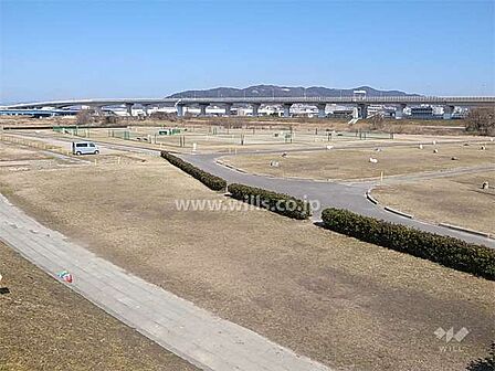 川西市東久代運動公園の外観