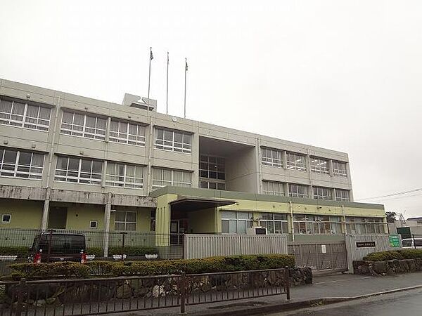 画像15:北九州市立飛幡中学校(640m)