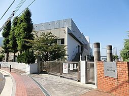八幡小学校(420m)