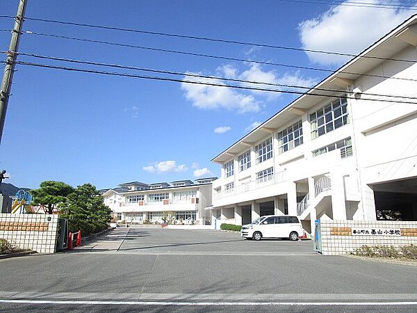 周辺：基山町立基山小学校（932m）