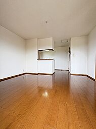 グランドールシャトーB棟 205 2階2LDKのリビング/ダイニング