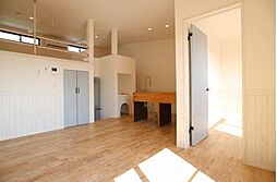 Destino小郡駅南A 203 2階1LDKのリビング/ダイニング