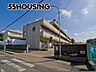 周辺：上尾市立大谷小学校 徒歩18分。 1400m