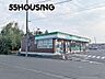 周辺：ファミリーマート岩槻本宿店 徒歩9分。 700m