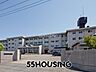 周辺：白岡市立白岡中学校 徒歩12分。 900m