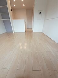 カーサ・ソレイユB 103 1階1LDKのリビング/ダイニング