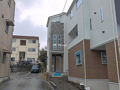 外観:2号棟 ■暮らしを彩る充実した設備仕様が備わった住まい 外観:2号棟 ■暮らしを彩る充実した設備仕様が備わった住まい