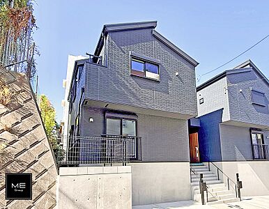 外観:A号棟 ■暮らしを彩る充実した設備仕様が備わった住まい 外観:A号棟 ■暮らしを彩る充実した設備仕様が備わった住まい