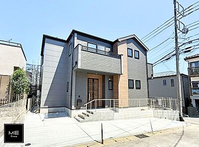 外観:1号棟 ■暮らしを彩る充実した設備仕様が備わった住まい 外観:1号棟 ■暮らしを彩る充実した設備仕様が備わった住まい