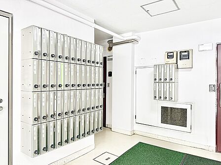 ■マンションのメールコーナーはきれいにされています。