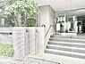 エントランス：■帰るたびに安心感を与えてくれる、丁寧に管理された共有空間