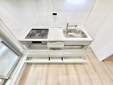 ■家族の絆を深める、温もりのあるキッチン