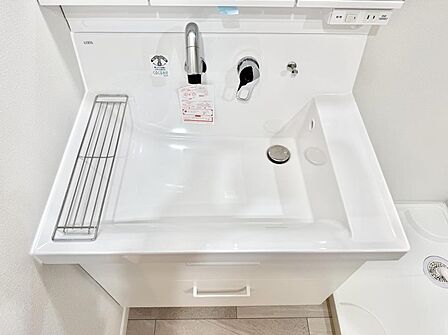 ■手洗いや顔を洗う時も快適に使える便利なシャワー