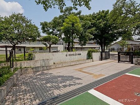 小学校 700m 多摩市立多摩第一小学校