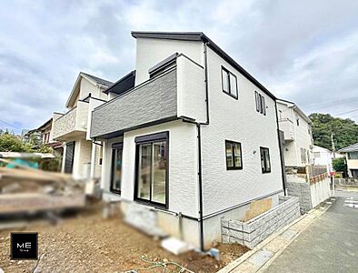外観:1号棟 ■暮らしを彩る充実した設備仕様が備わった住まい 外観:1号棟 ■暮らしを彩る充実した設備仕様が備わった住まい