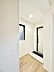 玄関：■ 毎日を気持ちよく迎える、明るく温もりのある玄関