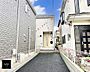 外観：1号棟  ■家族みんなが笑顔で過ごせる、安心感のある住まい