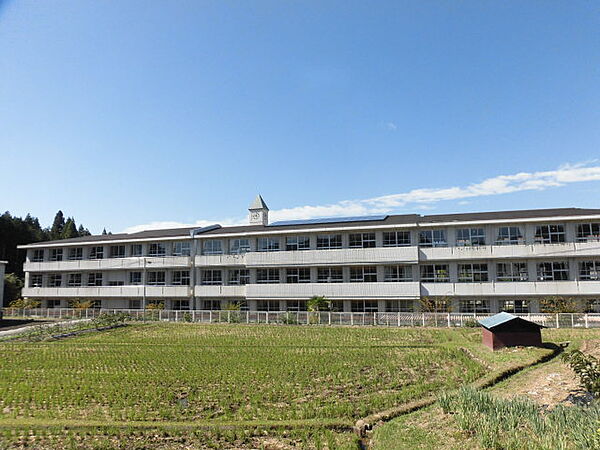 画像17:恵那市立恵那東中学校（2573m）
