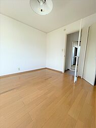 アートヒルズ国領町 1階ワンルームのリビング/ダイニング