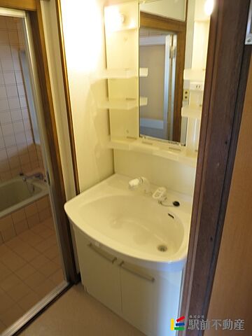 室内 久留米市合川町2078-3