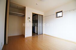 ドルフィンII 1階1Kのリビング/ダイニング