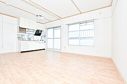 UR光明台 5階2LDKのリビング/ダイニング