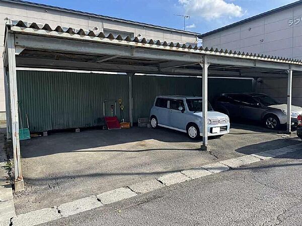 画像27:駐車場