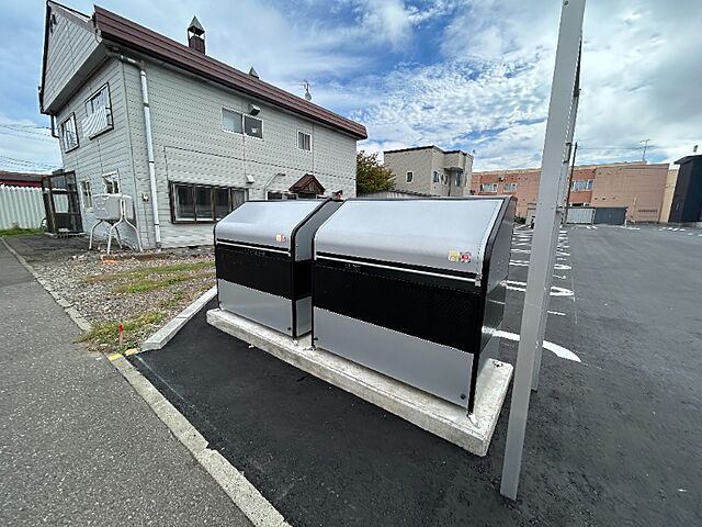 その他