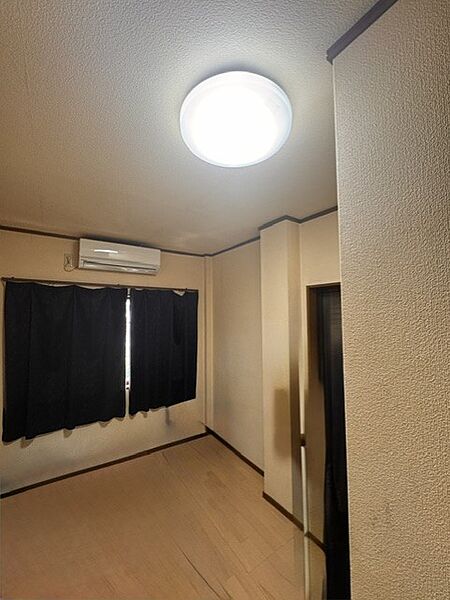 洋室を拡大表示
