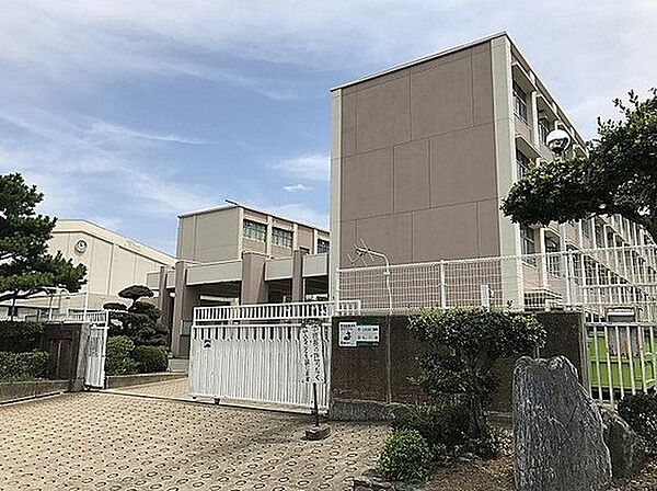 画像7:神戸市立星和台中学校（760m）
