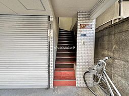 4 / 4