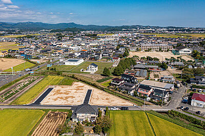 外観:現地上空写真(2022年販売前に撮影したものです。現在一部区画には建物が建築されています。) 外観:現地上空写真(2022年販売前に撮影したものです。現在一部区画には建物が建築されています。)