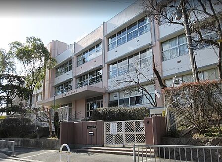 小学校「大阪狭山市立西小学校」まで約850m