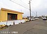 外観：前面道路含む現地写真