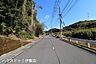 外観：前面道路含む現地写真