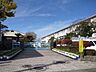 周辺：玉江小学校【鹿児島市立玉江小学校】は、下伊敷1丁目に位置する1878年創立の小学校です。令和3年度の生徒数は827人で、32クラスあります。校訓は「のぞみ　大きく　たくましく」です。 660m